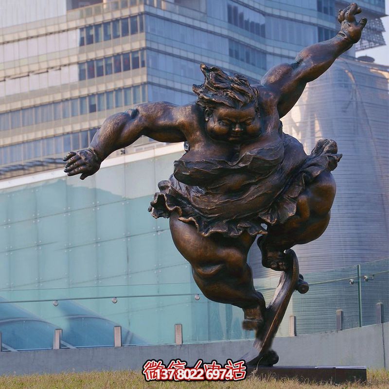 玻璃鋼雕塑滑板車，為城市公園和廣場(chǎng)帶來(lái)活力