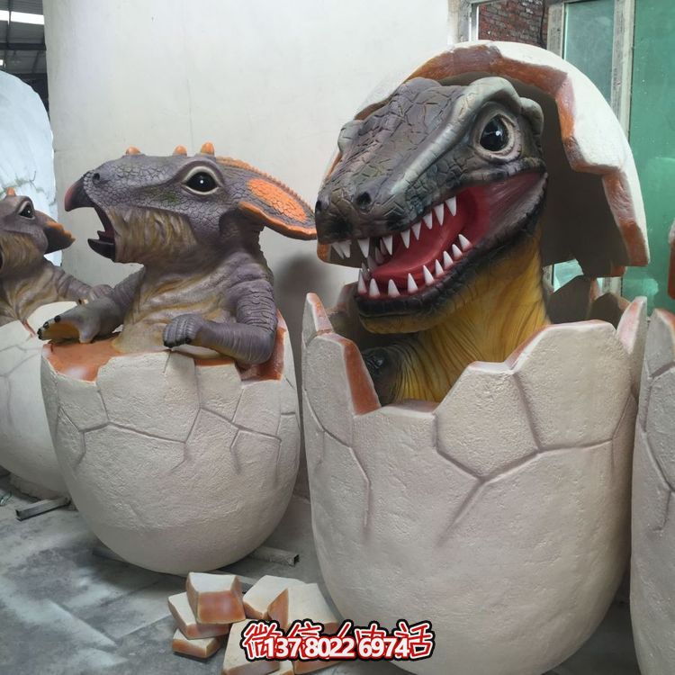 游樂(lè)園仿真恐龍蛋玻璃鋼景觀雕塑