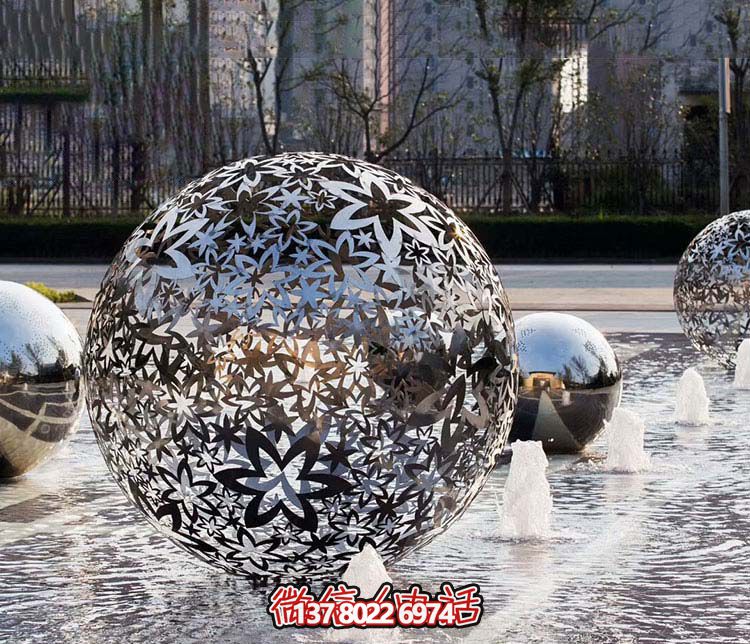 不銹鋼噴泉球雕塑，創(chuàng)意點(diǎn)亮廣場