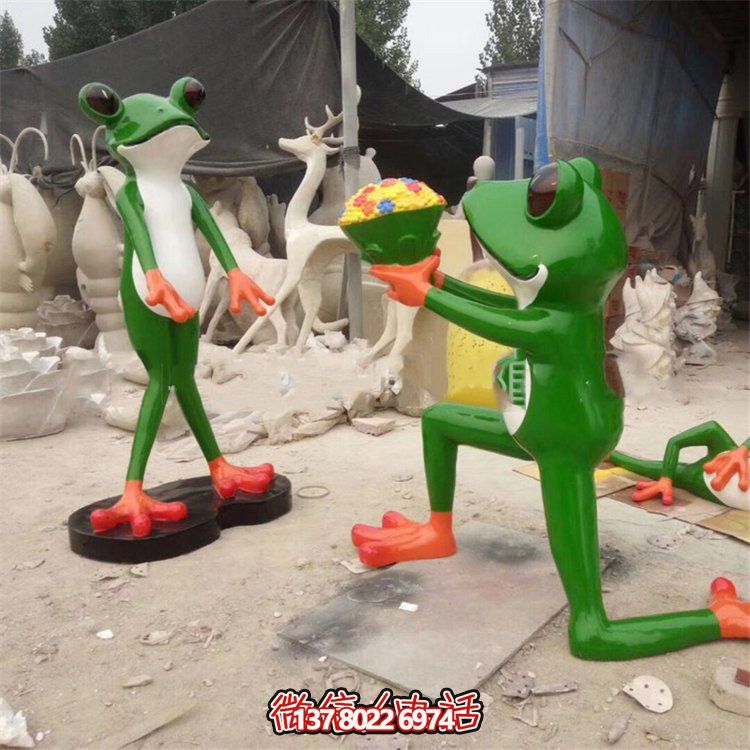 創(chuàng)意玻璃鋼青蛙雕塑，為景區(qū)帶來(lái)卡通新穎的景觀