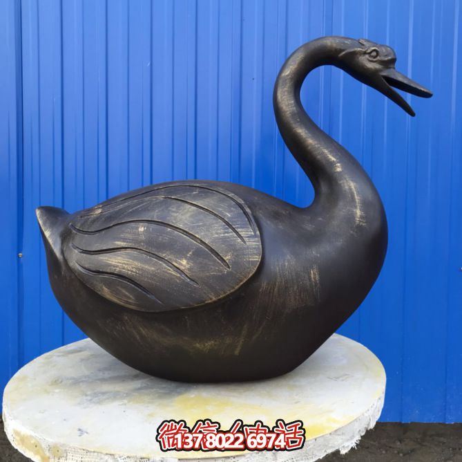 不銹鋼雕塑，休息時(shí)讓湖邊更美麗——天鵝雕塑