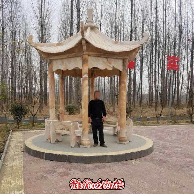 體驗(yàn)晚霞之美、放松心情的紅石亭