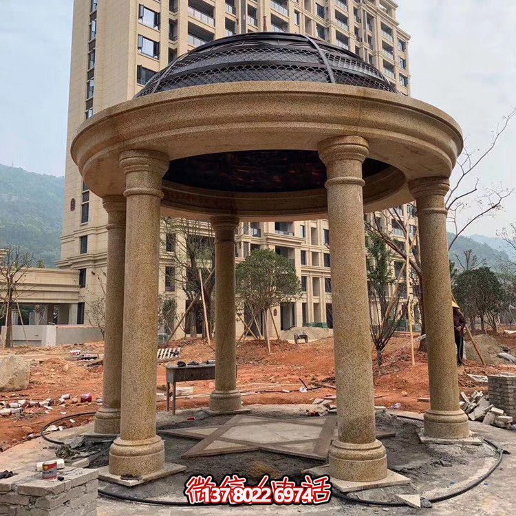 小區(qū)廣場(chǎng)擺放花崗巖羅馬柱歐石涼亭雕塑